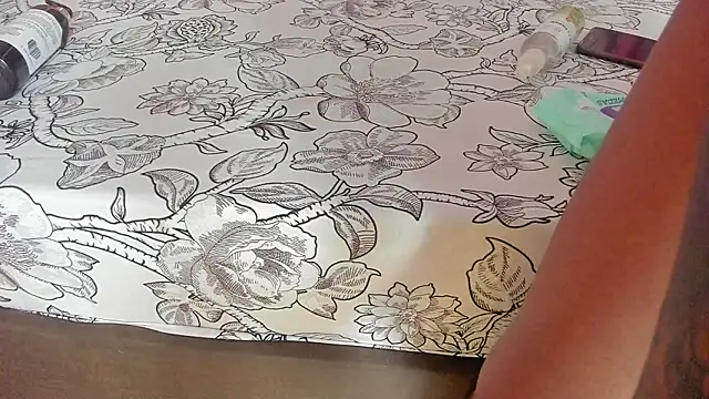 mia  blaze   online show from February 11, 2026, 3:00 am