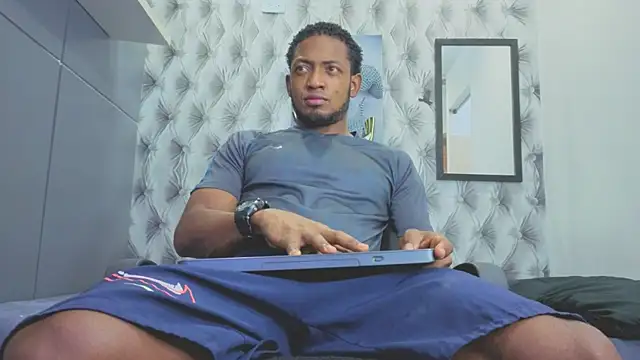 Snapshot of Stevenbrand chatting on November 10, 2025, 6:40 pm Stevenbrand online show from November 10, 2025, 6:40 pm