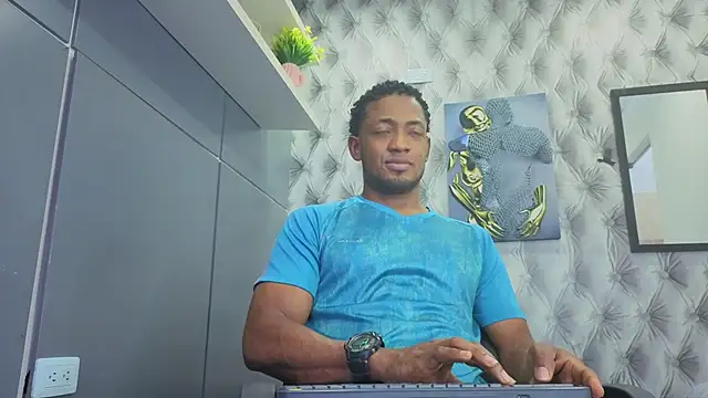 Snapshot of Stevenbrand chatting on November 15, 2025, 7:10 pm Stevenbrand online show from November 15, 2025, 7:10 pm