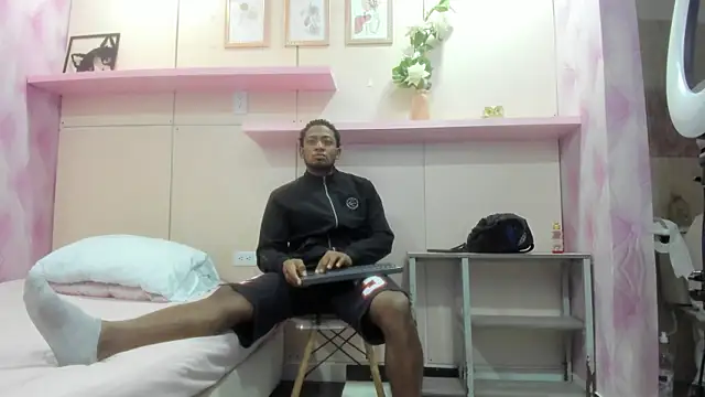 Snapshot of Stevenbrand chatting on November 20, 2025, 11:10 am Stevenbrand online show from November 20, 2025, 11:10 am