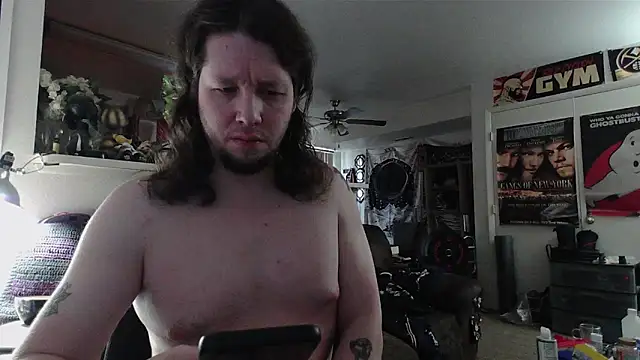 biggerisbetter12 online show from February 16, 2026, 3:41 pm