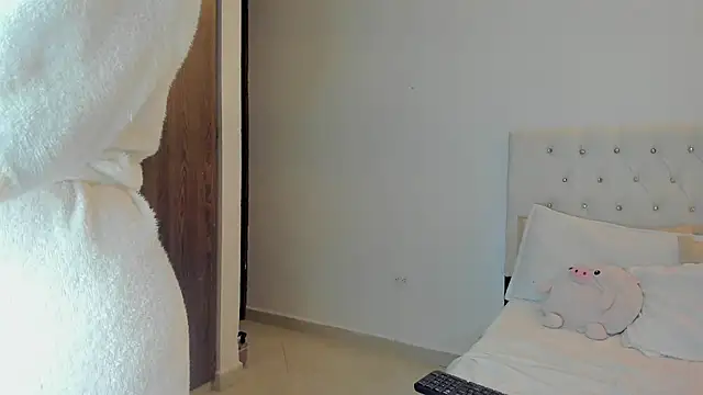 goddessfeetxx online show from April 21, 2026, 7:28 pm