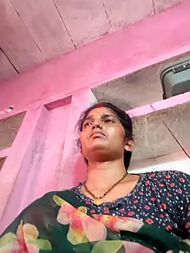 Snapshot of Pooja_shre chatting on May 1, 2026, 11:26 am Pooja shre online show from May 1, 2026, 11:26 am
