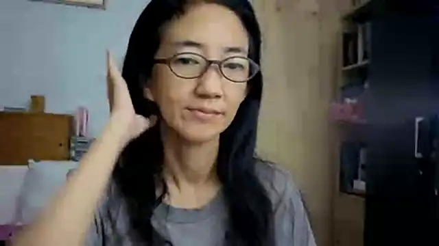 princessD077 online show from February 26, 2026, 10:42 pm