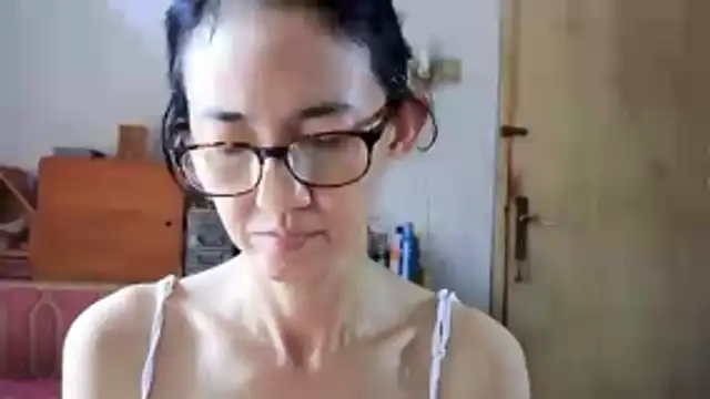 princessD077 online show from April 18, 2026, 3:43 am