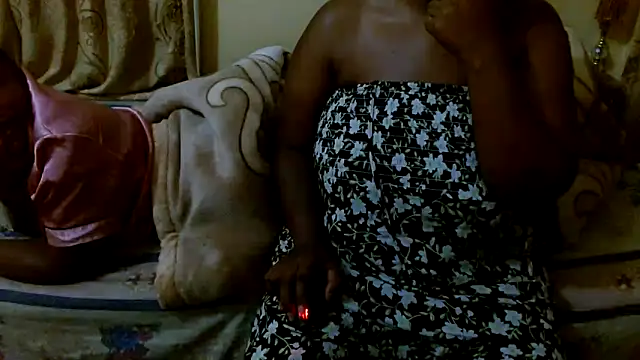 Slimthickx2 online show from November 30, 2025, 7:18 pm