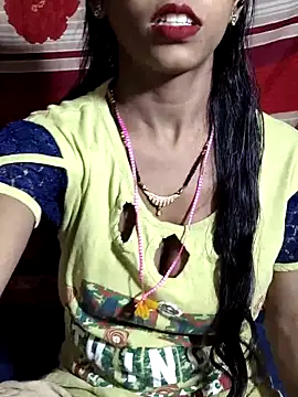 Itz Aisha   online show from October 29, 2025, 1:57 pm