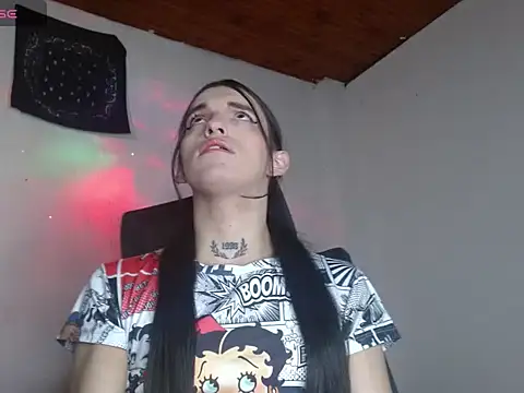 Snapshot of Scarlett_crastrawberry chatting on June 2, 2026, 2:13 am Scarlett crastrawberry online show from June 2, 2026, 2:13 am