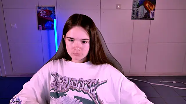 May Bloom online show from November 26, 2025, 1:12 pm