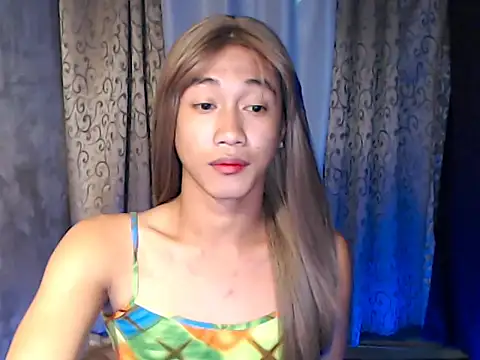 taylaxuxu online show from February 26, 2026, 4:22 am