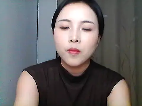 zxcvbnmqwas213 online show from October 31, 2025, 5:03 pm