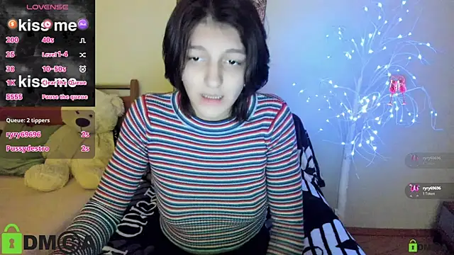 A Skyy online show from February 28, 2026, 10:44 pm