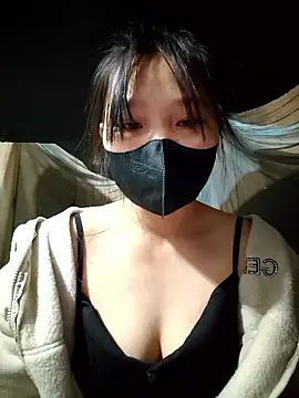 linh-miu99 online show from January 9, 2026, 7:15 pm