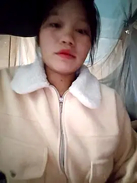 linh-miu99 online show from February 1, 2026, 4:38 pm