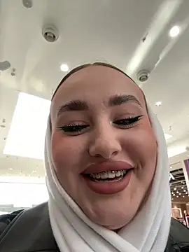 KiraSunshine online show from November 1, 2025, 3:30 am