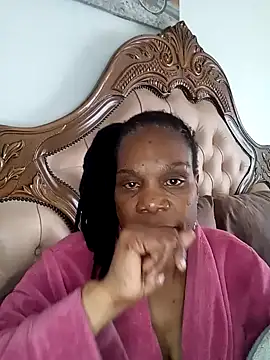 Hotcougar online show from October 31, 2025, 9:54 am