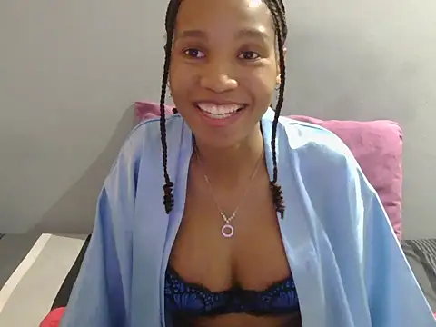yellowbonecams1874 online show from November 7, 2025, 9:42 am