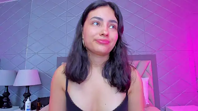 Snapshot of ViolettRouse chatting on January 14, 2026, 3:50 pm ViolettRouse online show from January 14, 2026, 3:50 pm