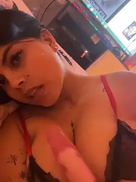 EVELIN26  online show from April 13, 2026, 1:11 am