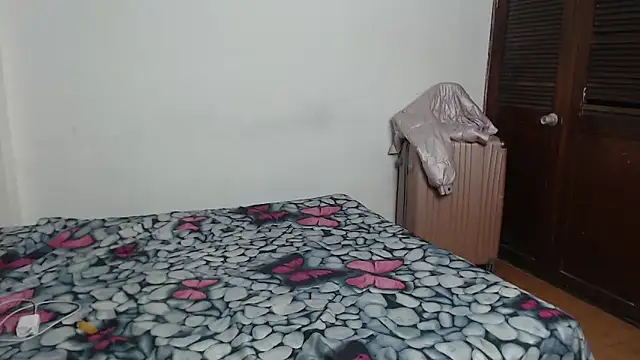  camila trans  online show from November 28, 2025, 1:30 am