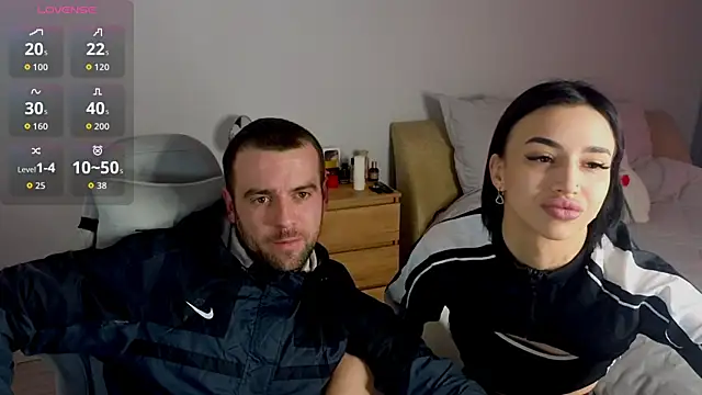 AdeleLaCr0ix online show from November 3, 2025, 11:55 am