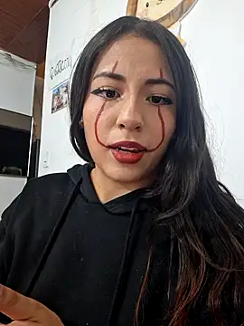 chloebrownn03 online show from October 28, 2025, 3:43 am