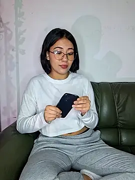 chloebrownn03 online show from January 11, 2026, 4:06 am