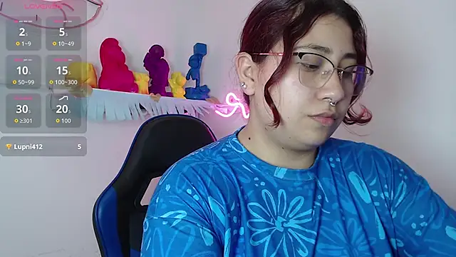 littlee red online show from November 10, 2025, 12:09 am