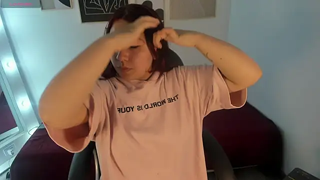 littlee red online show from January 8, 2026, 9:06 pm