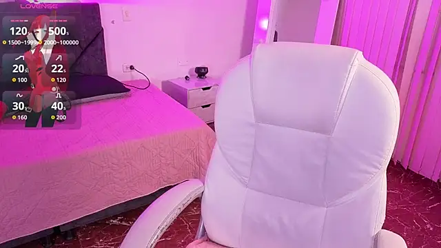 littlee red online show from May 21, 2026, 8:49 pm