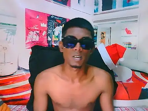 Snapshot of IndianThuggin chatting on December 15, 2025, 5:39 pm IndianThuggin online show from December 15, 2025, 5:39 pm