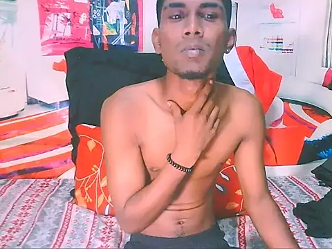 Snapshot of IndianThuggin chatting on December 19, 2025, 1:18 pm IndianThuggin online show from December 19, 2025, 1:18 pm