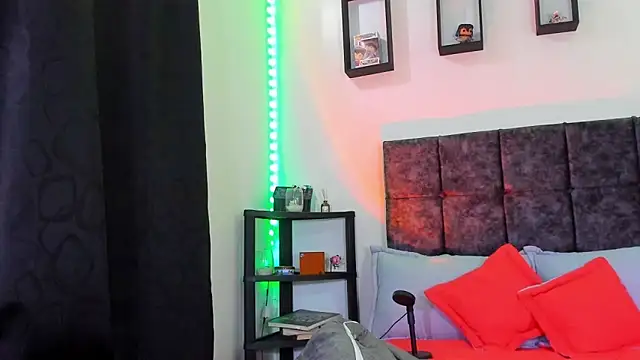 Theo Noxxx online show from October 27, 2025, 6:45 pm