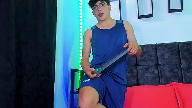 Theo Noxxx online show from November 8, 2025, 6:40 pm