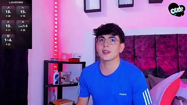 Theo Noxxx online show from November 13, 2025, 6:18 pm