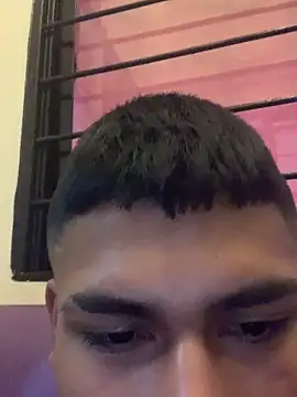 Emiliano Reyes online show from November 25, 2025, 1:49 am