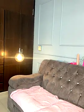 Snapshot of Orianabluee_ chatting on November 18, 2025, 3:12 am Orianabluee online show from November 18, 2025, 3:12 am