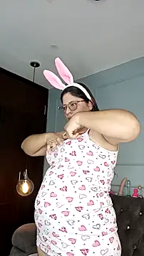 Snapshot of Orianabluee_ chatting on November 29, 2025, 3:31 am Orianabluee online show from November 29, 2025, 3:31 am