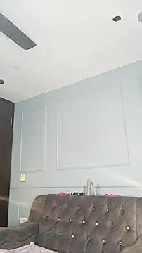 Snapshot of Orianabluee_ chatting on November 30, 2025, 3:43 am Orianabluee online show from November 30, 2025, 3:43 am