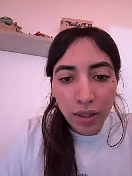 valeriahornier online show from February 27, 2026, 2:11 am