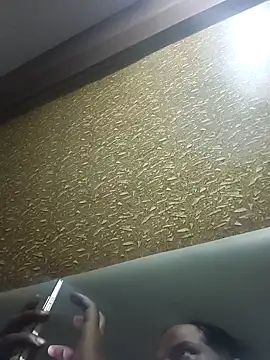 Snapshot of RNlov chatting on November 8, 2025, 2:17 pm RNlov online show from November 8, 2025, 2:17 pm