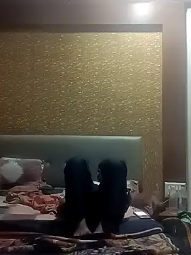 Snapshot of RNlov chatting on November 12, 2025, 12:55 am RNlov online show from November 12, 2025, 12:55 am