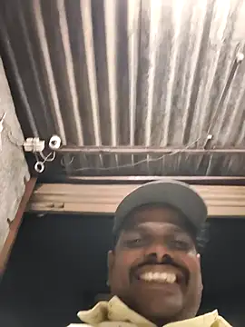 Snapshot of RNlov chatting on November 19, 2025, 2:06 pm RNlov online show from November 19, 2025, 2:06 pm