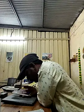 Snapshot of RNlov chatting on November 20, 2025, 6:13 am RNlov online show from November 20, 2025, 6:13 am