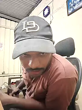 Snapshot of RNlov chatting on February 11, 2026, 3:28 pm RNlov online show from February 11, 2026, 3:28 pm