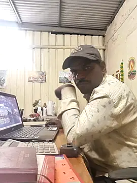 Snapshot of RNlov chatting on February 18, 2026, 2:35 pm RNlov online show from February 18, 2026, 2:35 pm