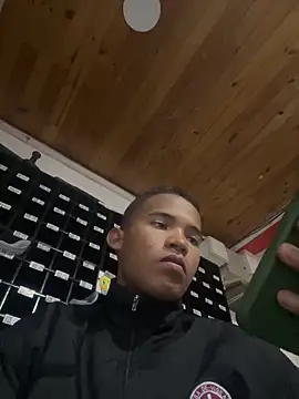 Snapshot of Danielalois chatting on February 11, 2026, 3:55 am Danielalois online show from February 11, 2026, 3:55 am
