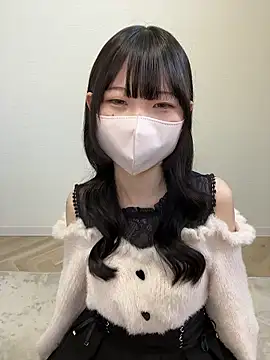 Snapshot of Reina_cute_00_ chatting on November 21, 2025, 3:27 am Reina cute 00 online show from November 21, 2025, 3:27 am