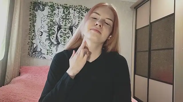 VETT KITTY online show from November 23, 2025, 6:13 am