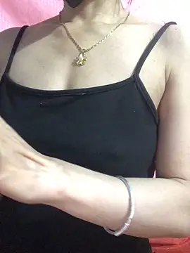 Kylie beem online show from December 19, 2025, 2:40 am